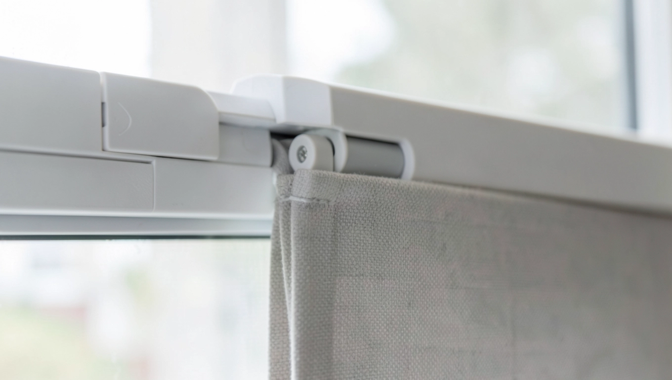 Zaczepy górne regulowane rolety Mini