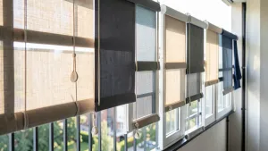 jakie rolety na balkon