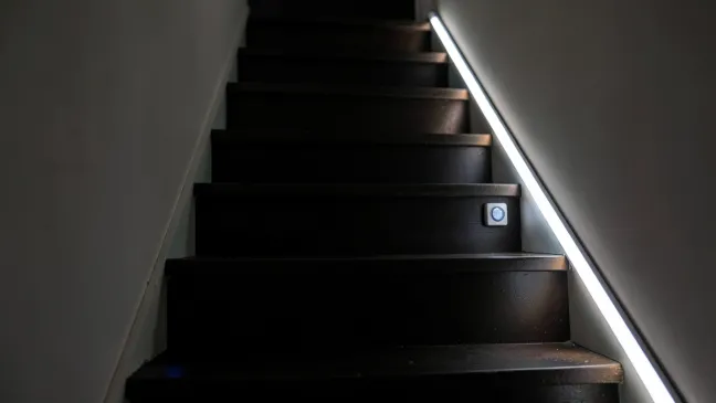 Listwa LED z czujnikiem ruchu na schody