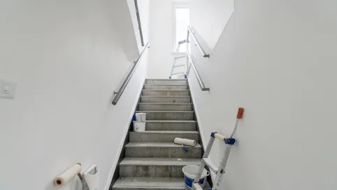 Malowanie klatek schodowych w blokach