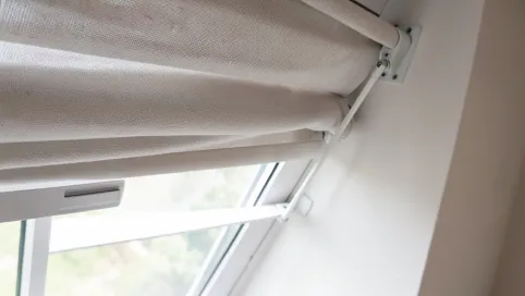 montaż rolety wewnętrznej velux