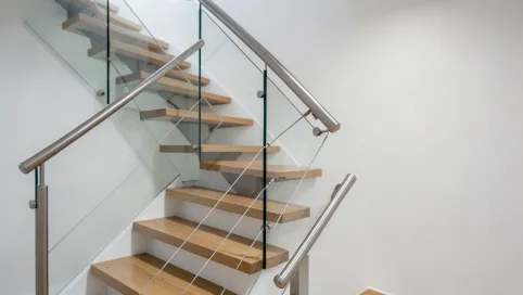Nowoczesne balustrady na schody wewnętrzne