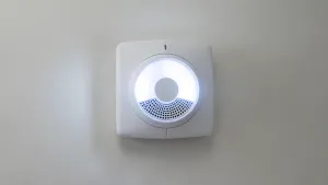 Oprawa schodowa z czujnikiem ruchu 230V
