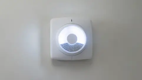 Oprawa schodowa z czujnikiem ruchu 230V