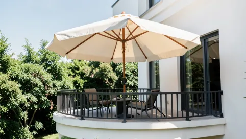 Parasol POŁÓWKA na balkon