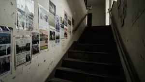 Plakaty na klatkę schodową