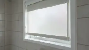 Rolety z poliestru do łazienki