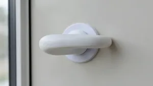 Uchwyt do drzwi balkonowych samoprzylepny